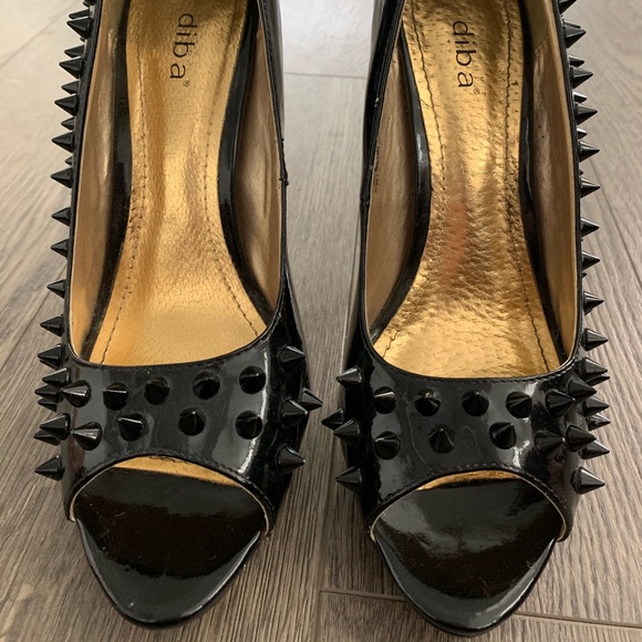 Black spiked high heels - Picture 3 of 7